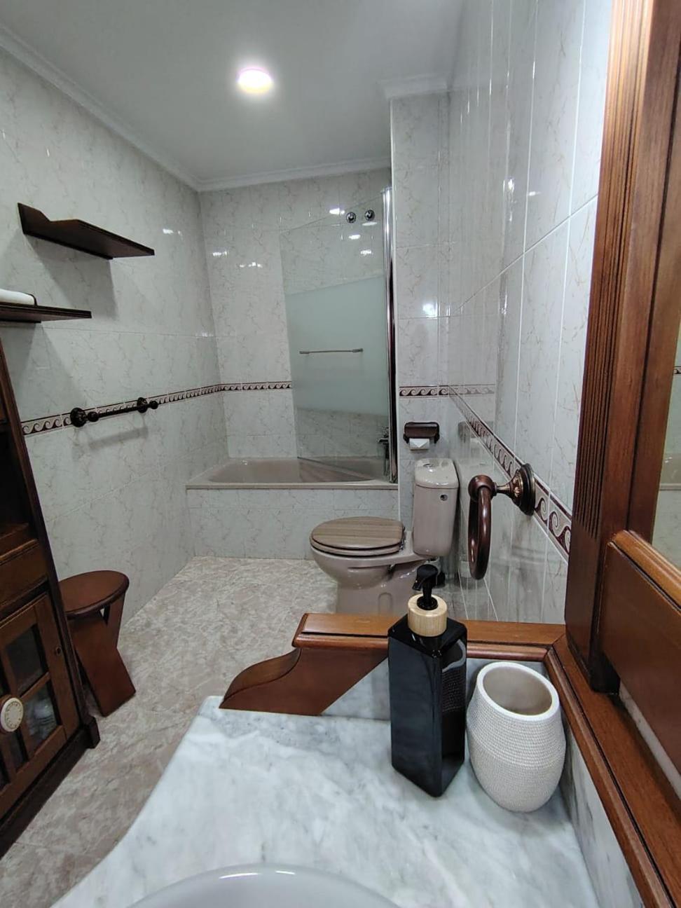 Apartmán Avello Oviedo Con Parking Exteriér fotografie